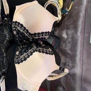 Bra and thong set ! Brand new 34b and medium
